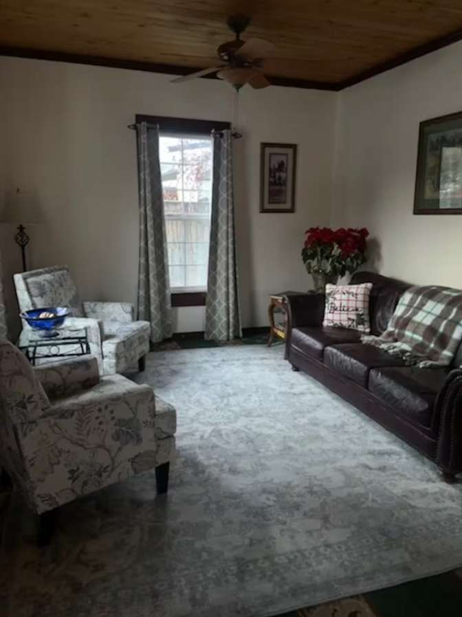 Victoria's room