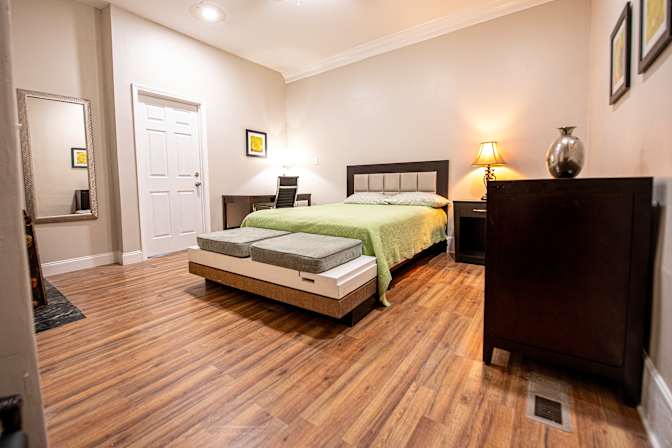 Everlene's room