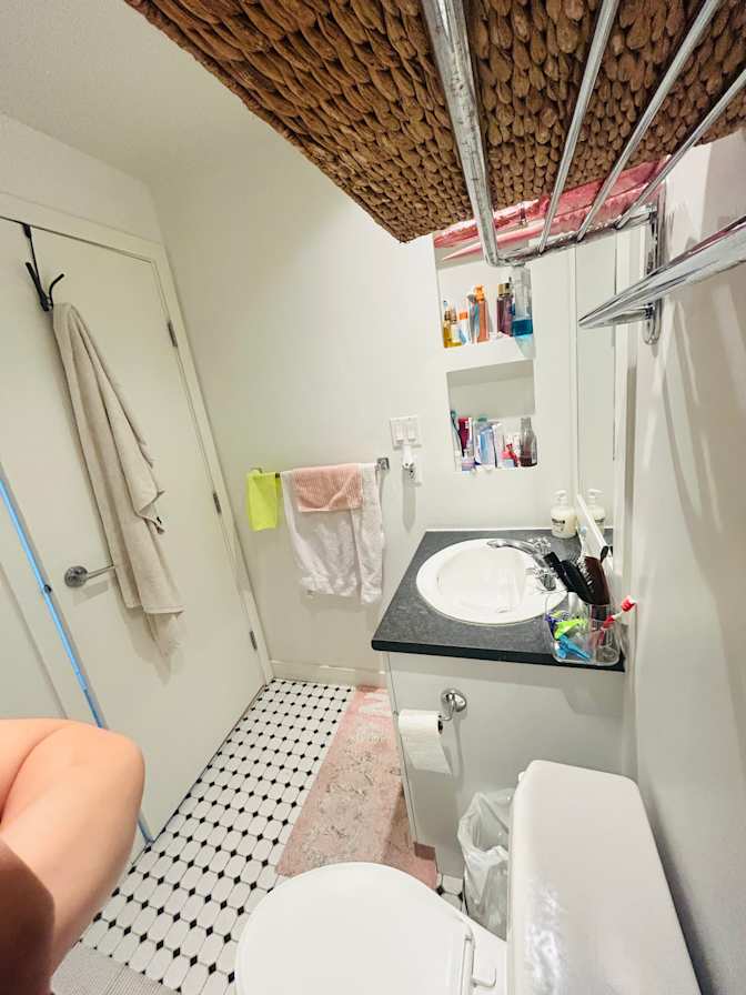 Lee's room