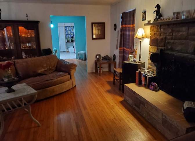 Linda's room