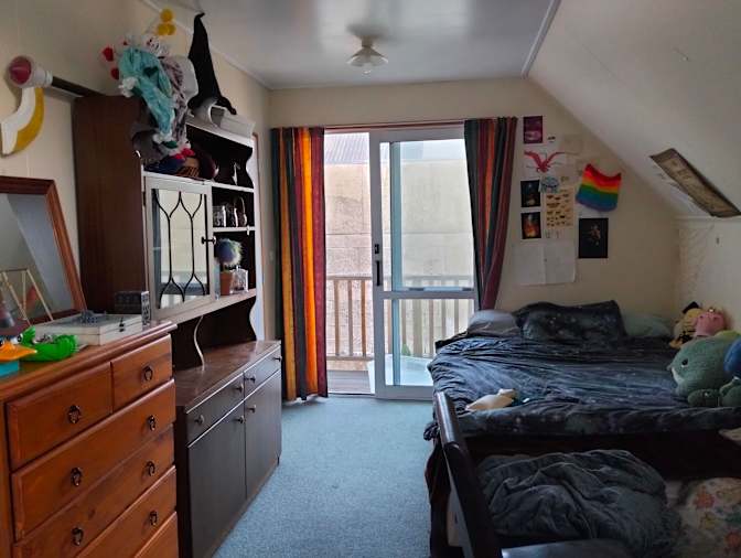 Hannah's room