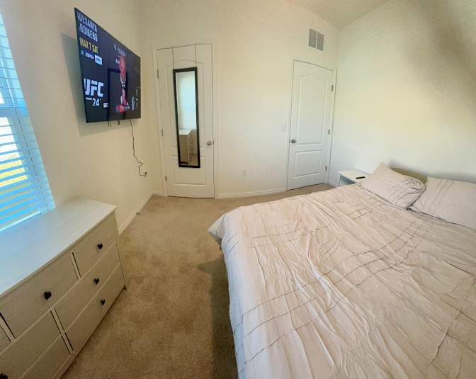Stephanye's room