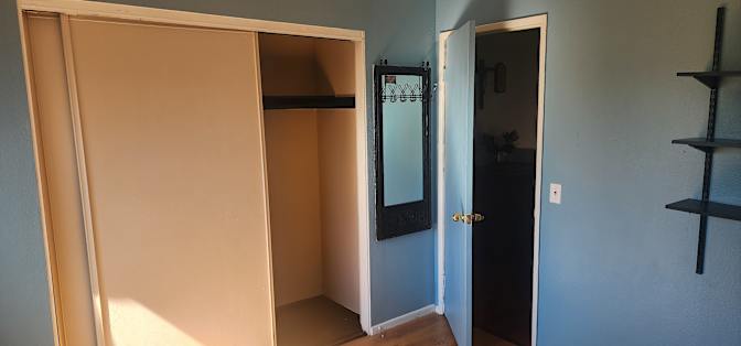J J's room