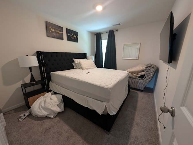 Alcove Rooms's room