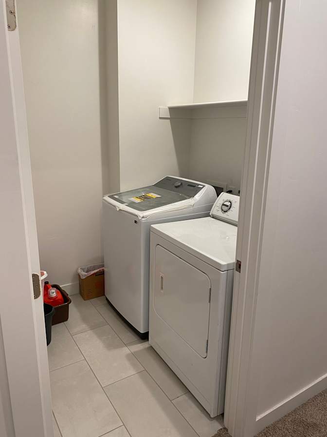 Hoa's room