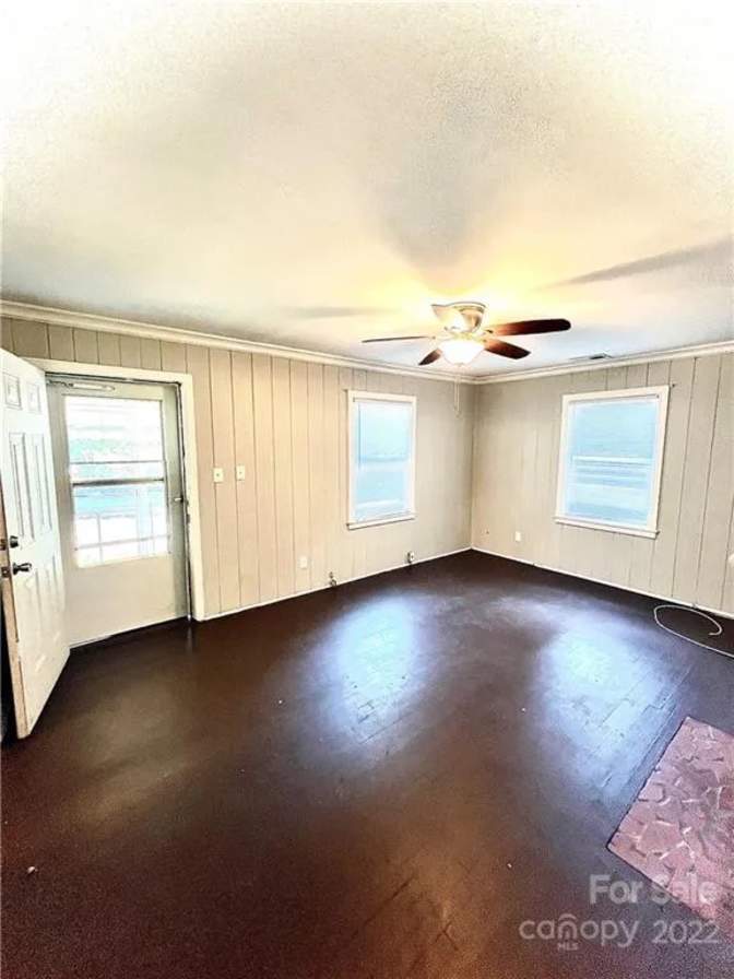 Alcove Rooms's room