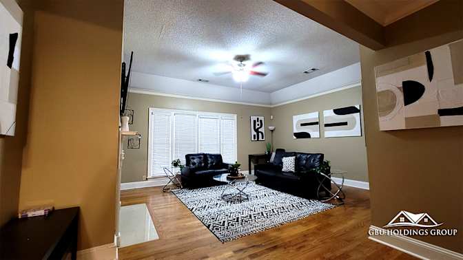 GBU Holdings Group's room