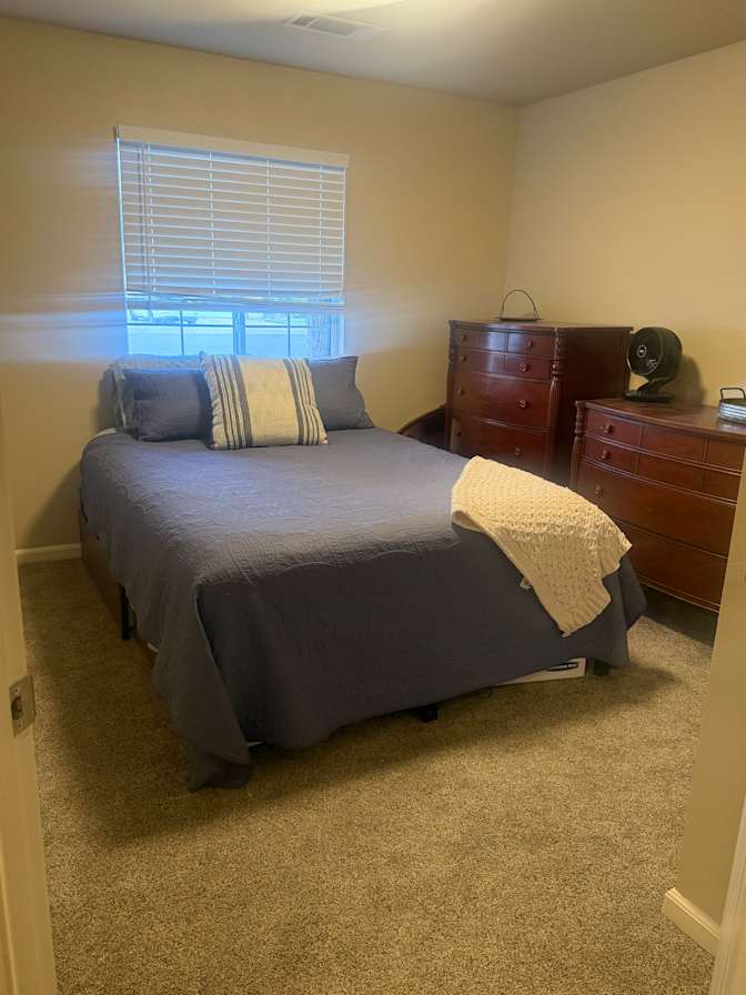 Larrisa's room