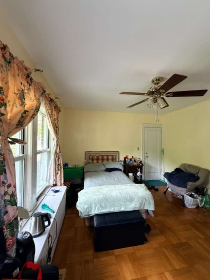 Chris and Yulan's room