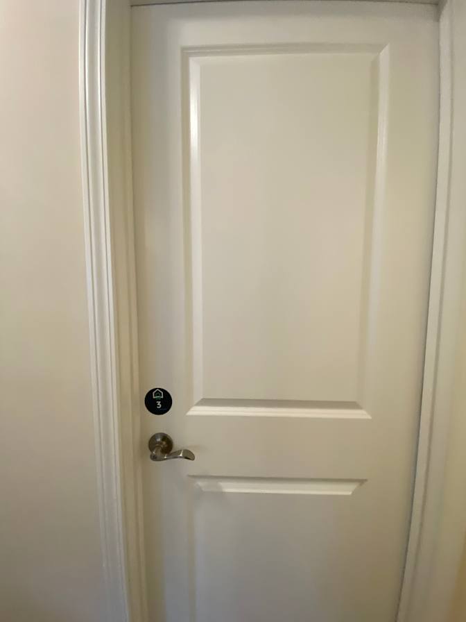 Alcove Rooms's room