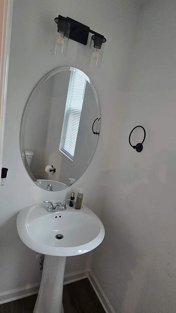 Alcove Rooms's room