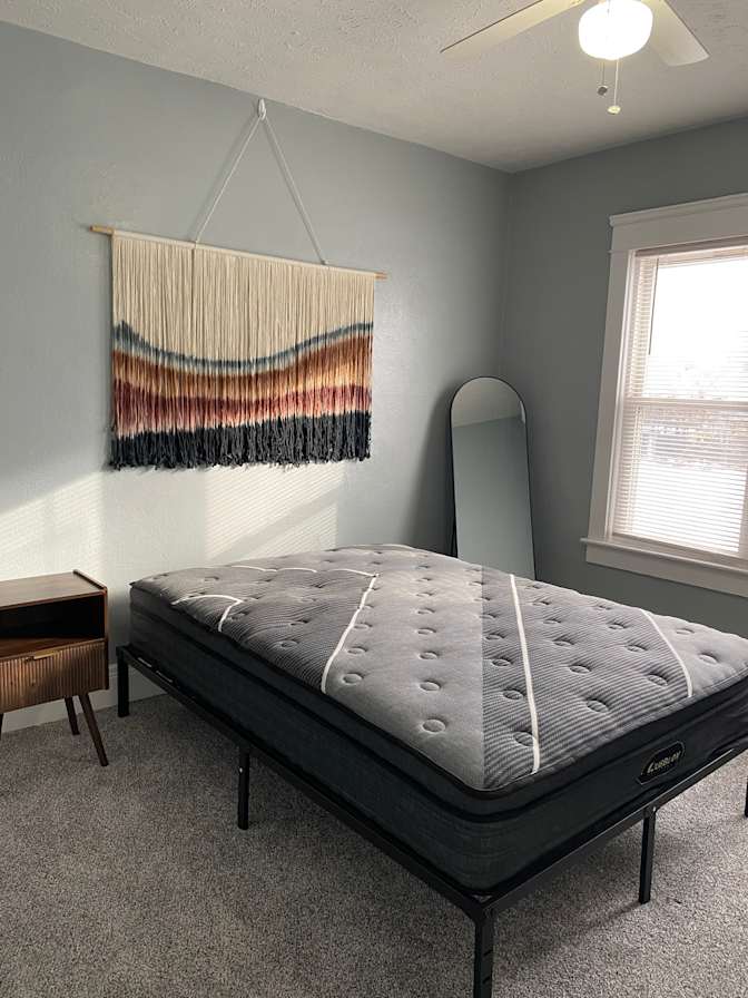Lecelle's room