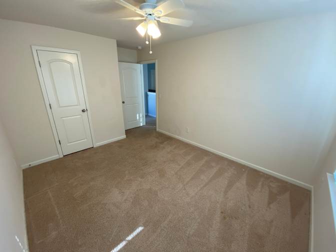 Alcove Rooms's room
