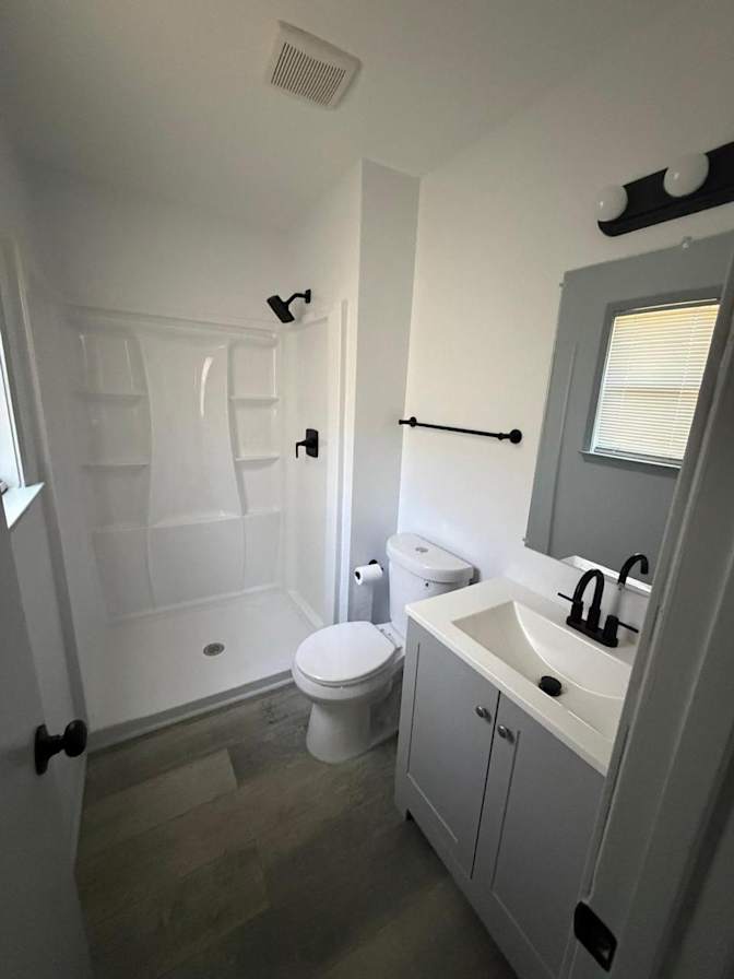 Alcove Rooms's room