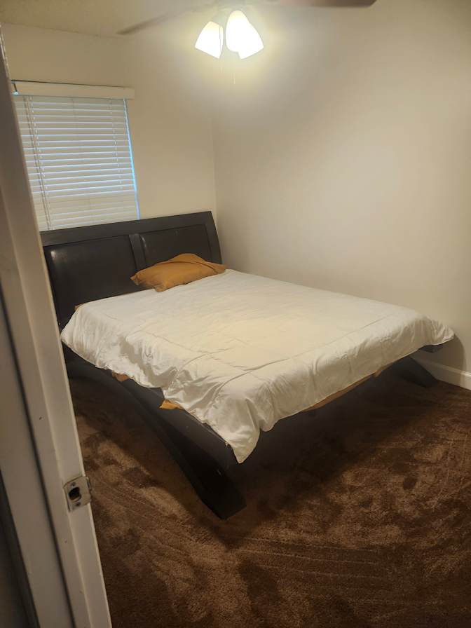 Eshaq's room