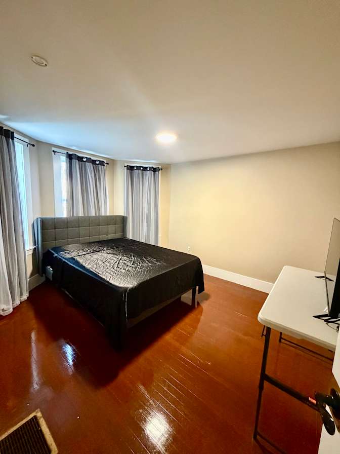 stefany diaz's room