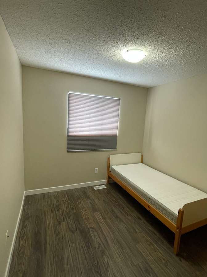 Raymond  Acordon's room