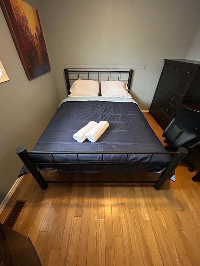 Nick Sarkovski's room