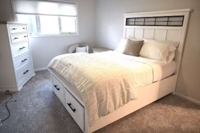 Sam's Company Holdings's room