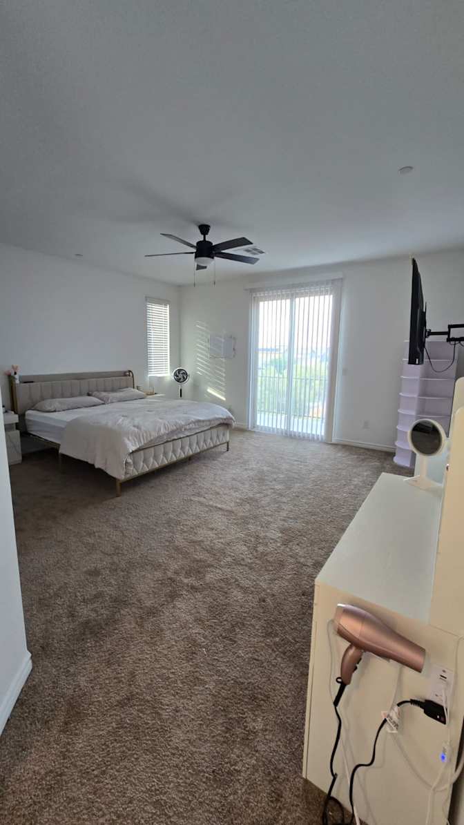 Caroline's room