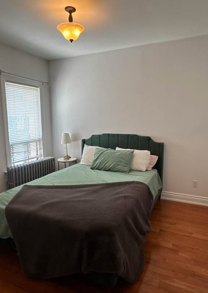 E's room