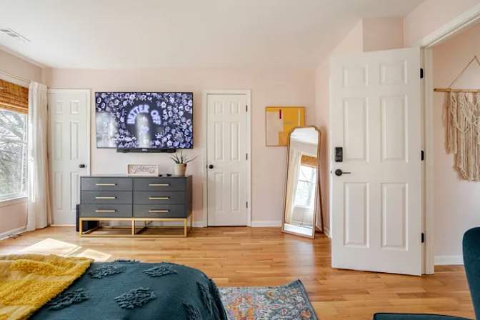Juana's room