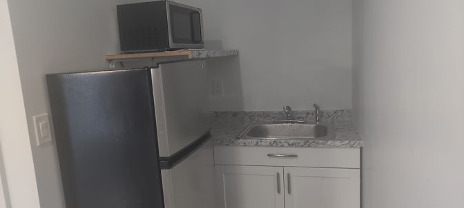 Luis's room