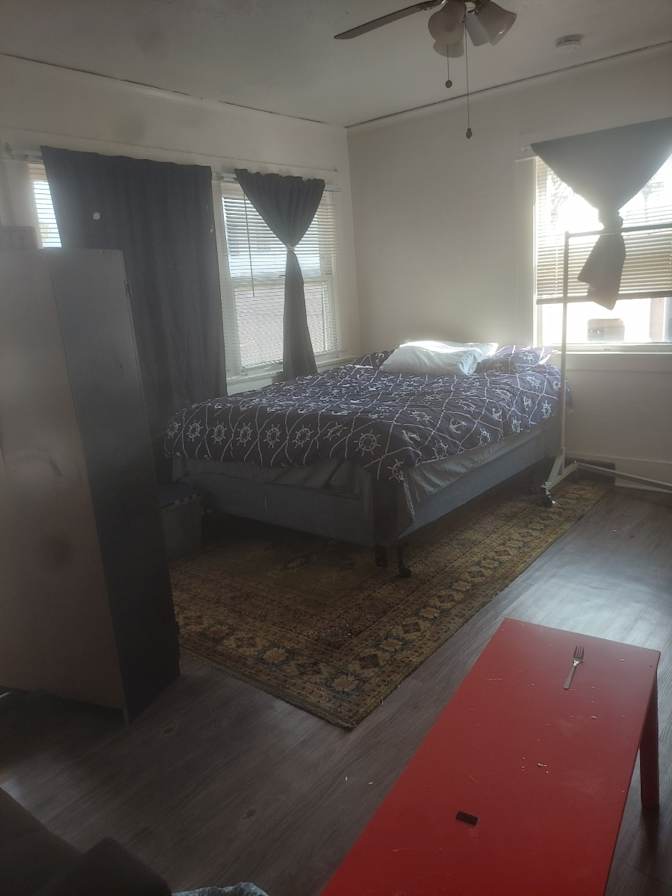 Tri's room
