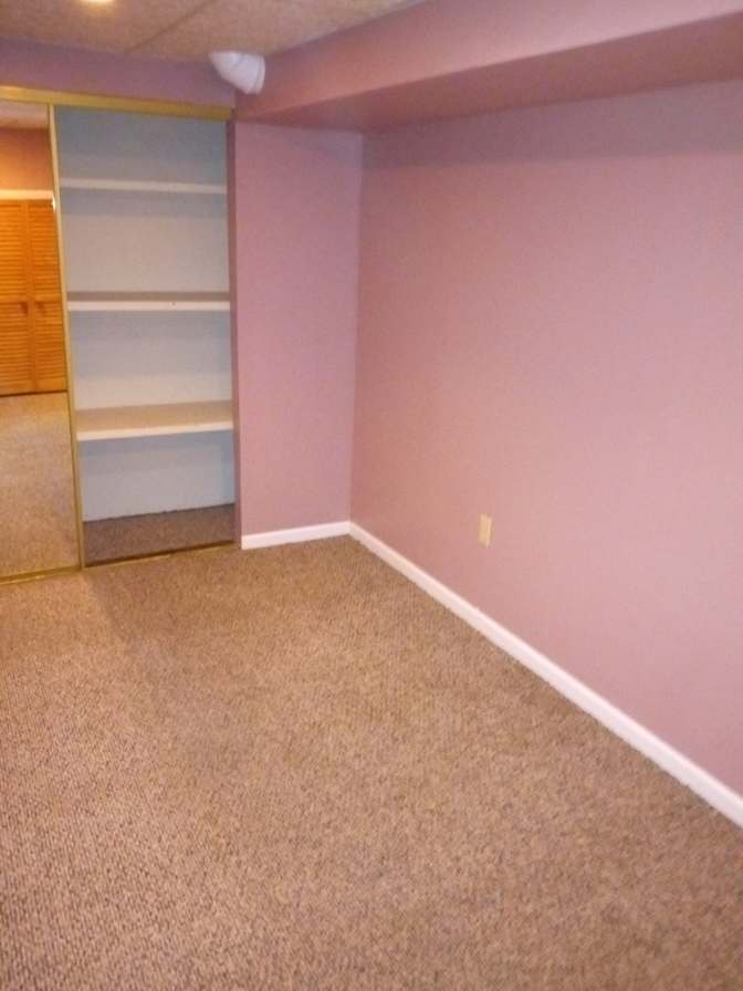Thomas's room