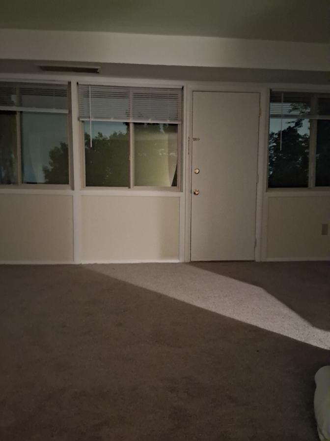Dee's room