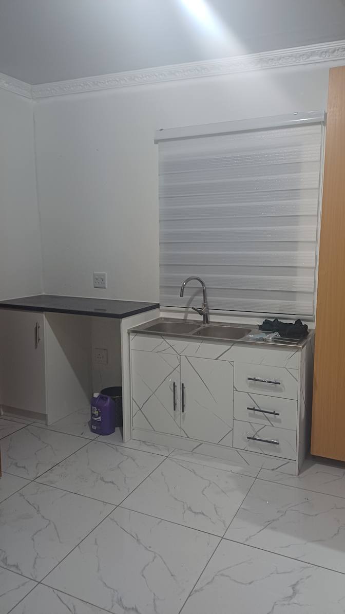Hlengz's room
