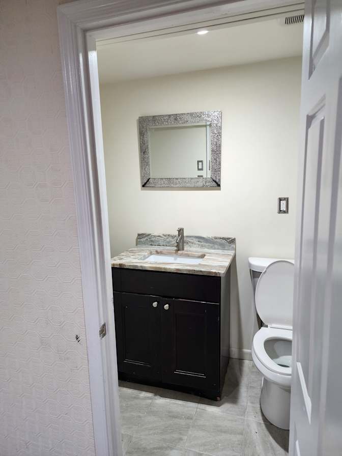 Enrique's room