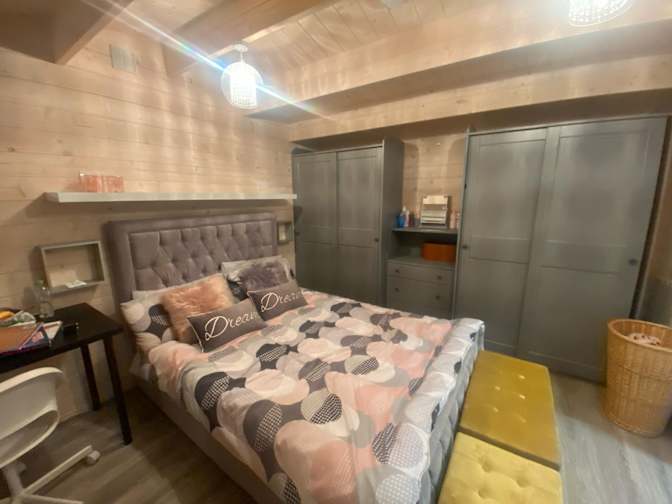 Lisa's room