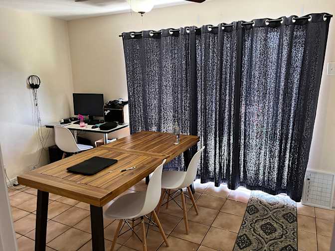 Rent here's room
