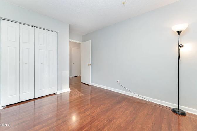 Alcove Rooms's room