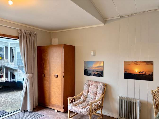 Dana Paranihi White's room