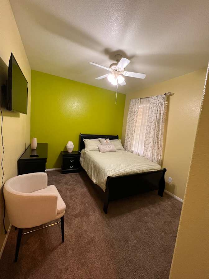 Dorys's room