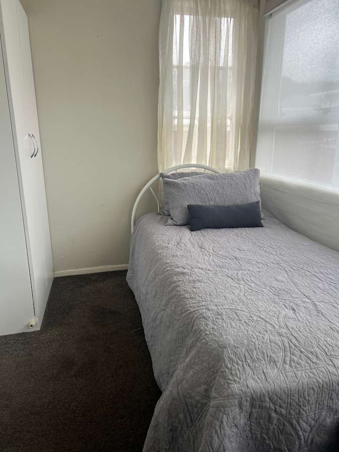 Donald Hollingsworth's room