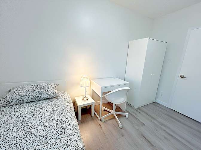 Shirin's room