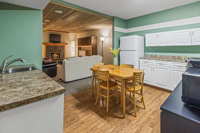 Canmore Room Rental's room