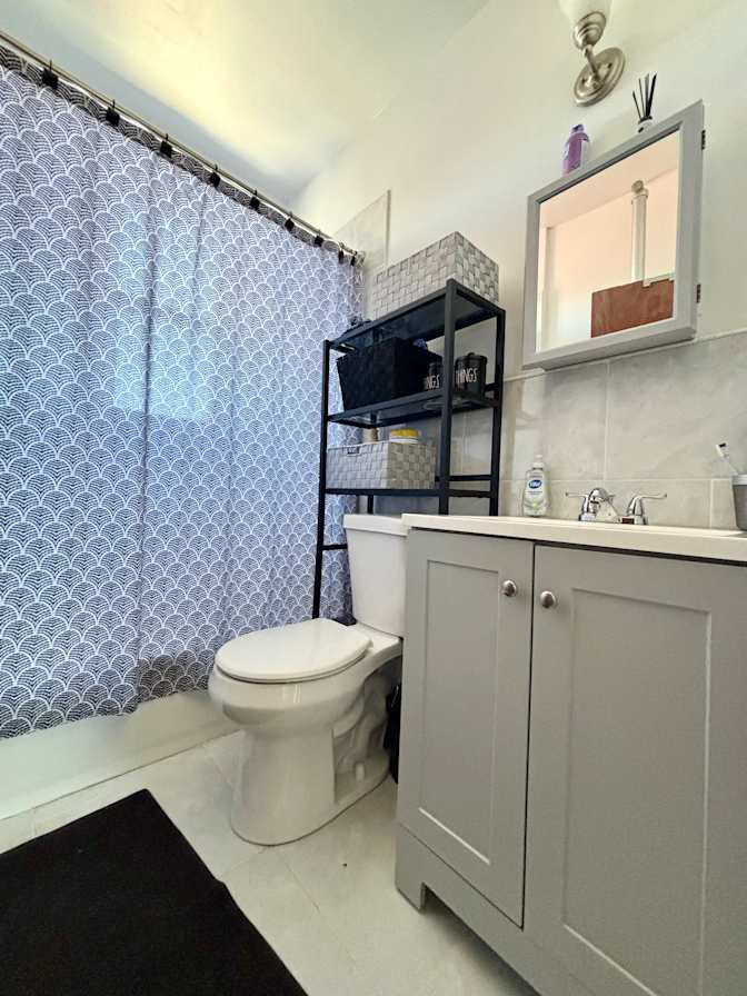 Kerry-Ann Lawson's room