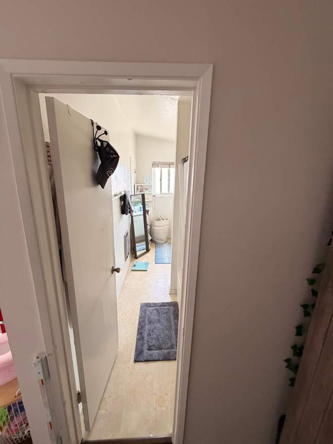 Dustin's room