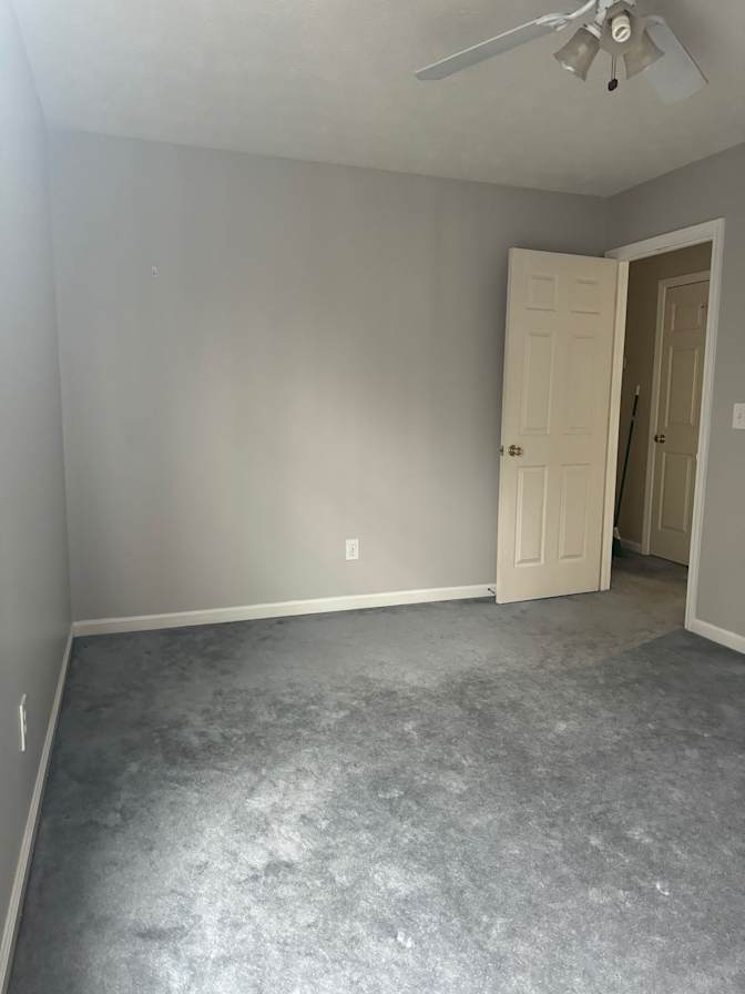 Hyun's room