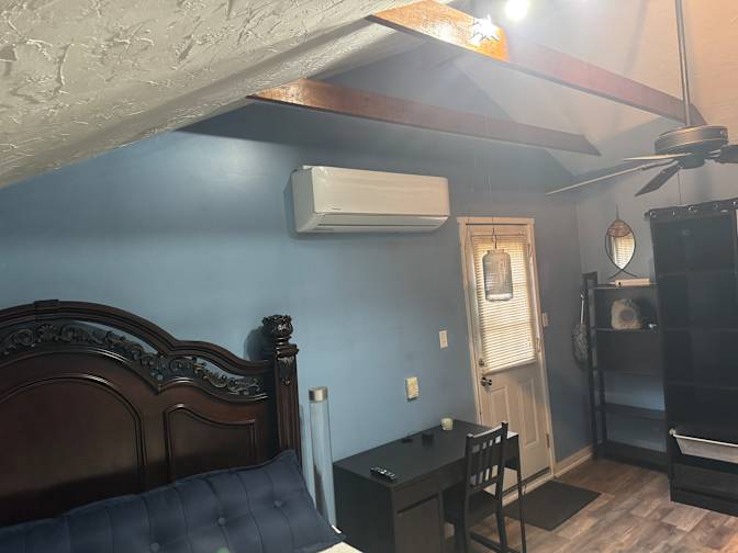 Deavin's room