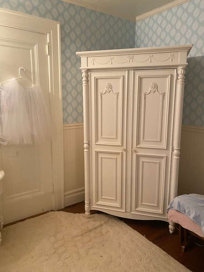Elisa's room