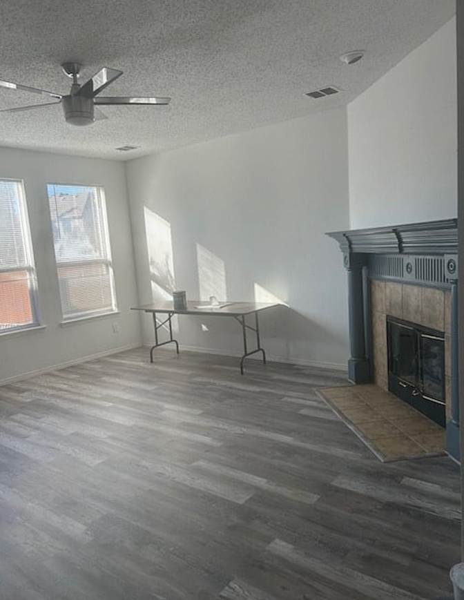 Skylar Mentesana snyder's room