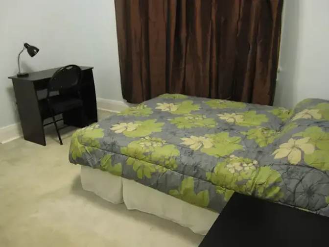 hois's room