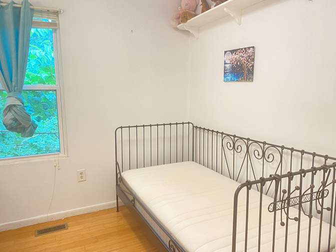 Yan xia's room