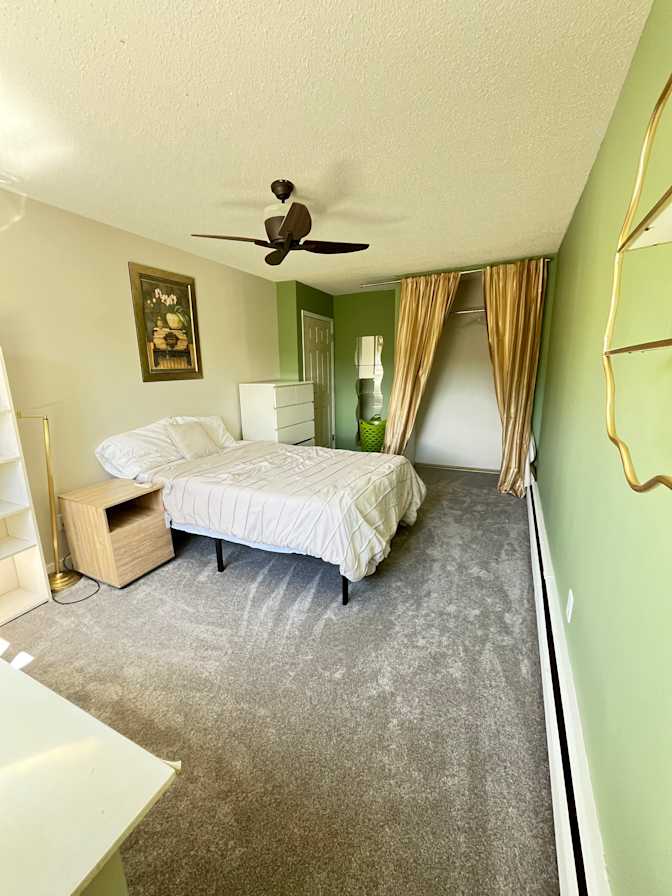 Alexa Gregory's room