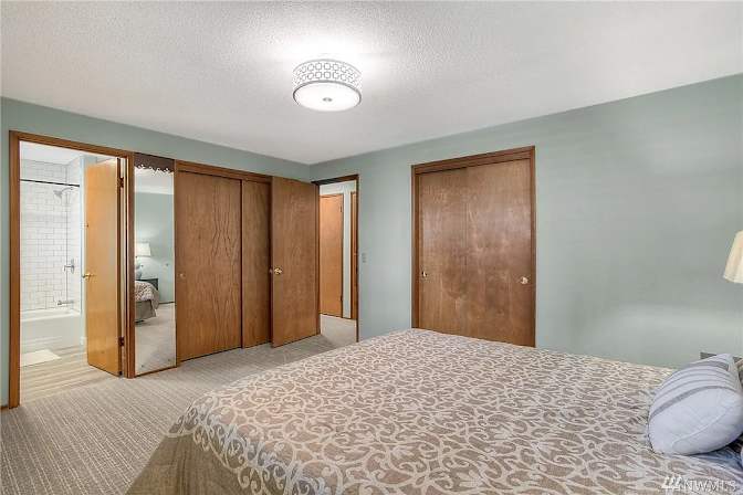 Jenn & Brie's room